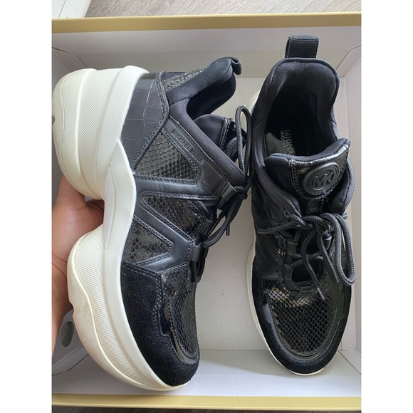 MK Olympia Trainer Shoes - Picture 4 of 12